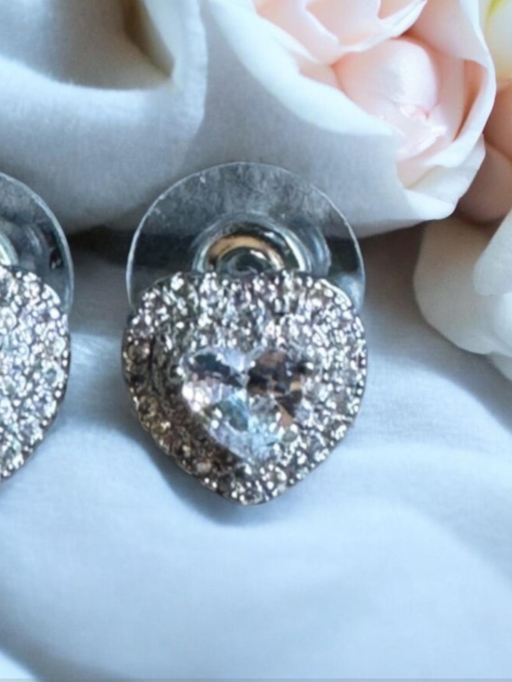 J. CREW Heart Halo Crystal Stud Earrings - Silver-tone NEW - Picture 2 of 7